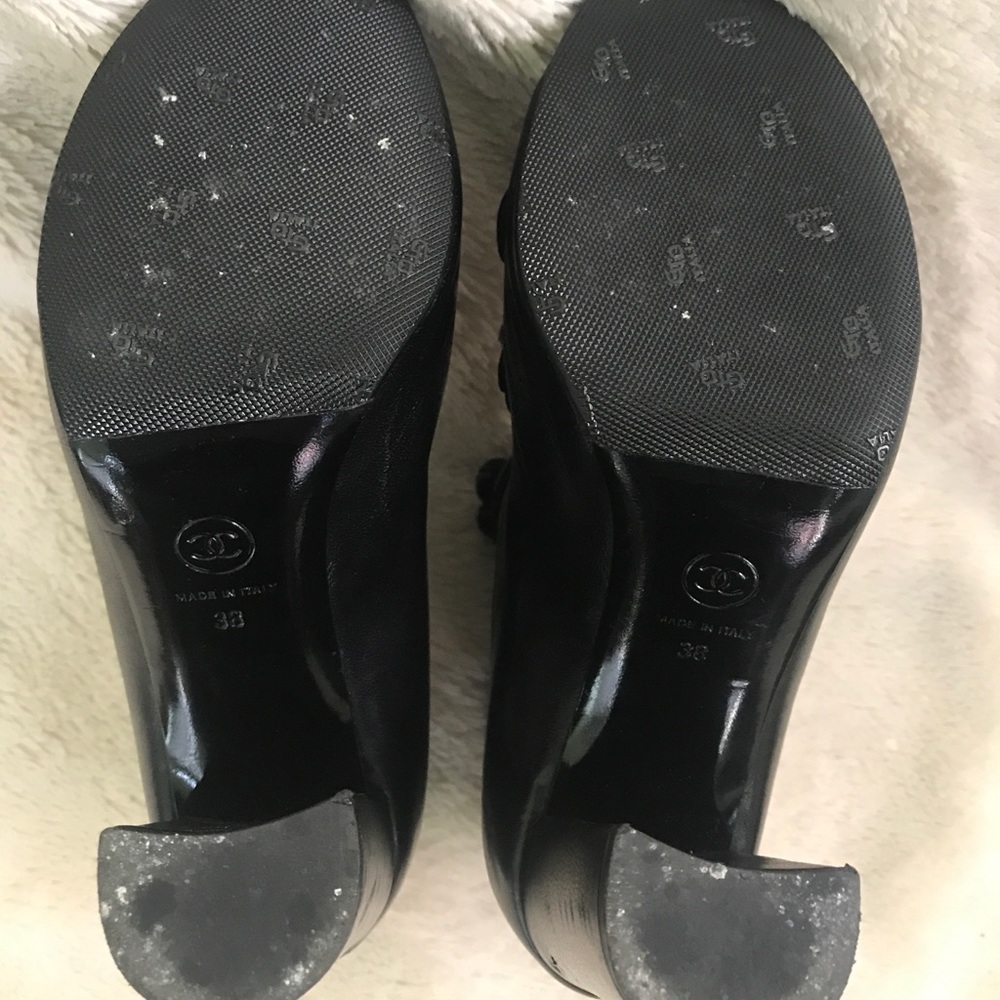 👑✅PRICE FIRM✅ AUTHENTIC Chanel Camelia Booties - Picture 6 of 14